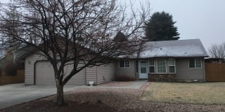 2116 NW Hemlock Pl 2116 NW Hemlock Pl Photo Gallery 1
