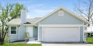 5208 Northwest Pennington Lane 5208 Northwest Pennington Lane Photo Gallery 1