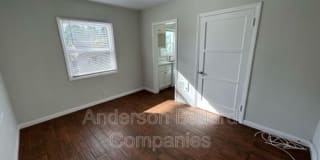 2813 W Victory Blvd 2813 W Victory Blvd Photo Gallery 1