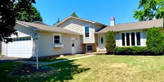 17588 W Summit Drive 17588 W Summit Drive Photo Gallery 1
