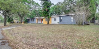 1430 E Edgewood Dr 1430 E Edgewood Dr Photo Gallery 1