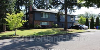 17030 SE Pine Cone Ln 17030 SE Pine Cone Ln Photo Gallery 1