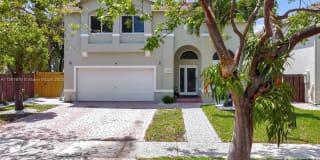 10938 NW 47th Ln 10938 NW 47th Ln Photo Gallery 1