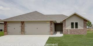 5517 W Yew St 5517 W Yew St Photo Gallery 1