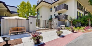 2140 Santa Cruz Ave Apt B103 2140 Santa Cruz Ave Apt B103 Photo Gallery 1