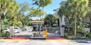 6902 N Kendall Dr 6902 N Kendall Dr Photo Gallery 1