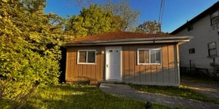 1243 Simmons Avenue 1243 Simmons Avenue Photo Gallery 1