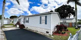 220 NE 12 Ave 220 NE 12 Ave Photo Gallery 1