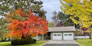 2120 NE Meadow Lane 2120 NE Meadow Lane Photo Gallery 1