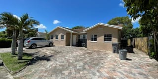 22635 SW 65th Way 22635 SW 65th Way Photo Gallery 1