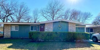 5134 Village Lawn 5134 Village Lawn Photo Gallery 1