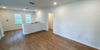 921 SW 6th Ave Unit B 921 SW 6th Ave Unit B Photo Gallery 1