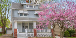 20030 Beachview Dr 20030 Beachview Dr Photo Gallery 1
