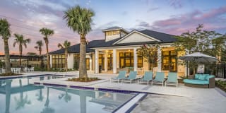 Novo Markets West Novo Markets West Photo Gallery 1