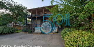 Bell House @ 4211 Bell House @ 4211 Photo Gallery 1