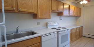 2233 N Summit Ave 2233 N Summit Ave Photo Gallery 1