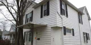 909 N Franklin St A 909 N Franklin St A Photo Gallery 1