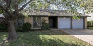 207 Woodmont Dr. 207 Woodmont Dr. Photo Gallery 1