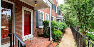 2822 S BUCHANAN ST 2822 S BUCHANAN ST Photo Gallery 1