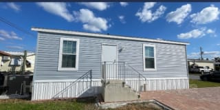 1109 49th Avenue Dr W 1109 49th Avenue Dr W Photo Gallery 1