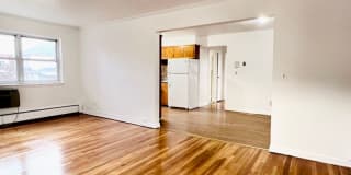 576 Anderson Ave 576 Anderson Ave Photo Gallery 1