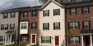 Pointe at Manorgreen Townhomes Pointe at Manorgreen Townhomes Photo Gallery 1