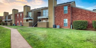 Huntington Circle Apartments Huntington Circle Apartments Photo Gallery 1