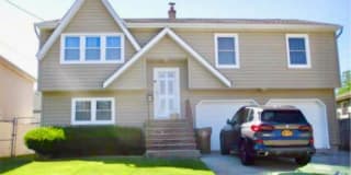 1035 Essex Avenue 1035 Essex Avenue Photo Gallery 1