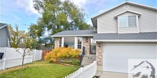 263 E Handcart Way 263 E Handcart Way Photo Gallery 1