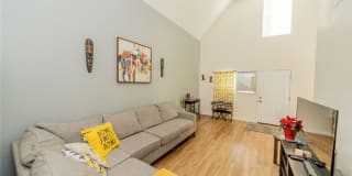 14515 Woodland Dr Unit 17 14515 Woodland Dr Unit 17 Photo Gallery 1