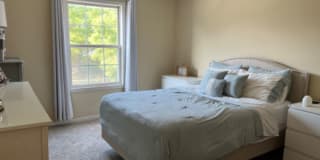 279 Ashbury Ln W 279 Ashbury Ln W Photo Gallery 1