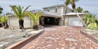 910 Santa Rosa Blvd 910 Santa Rosa Blvd Photo Gallery 1