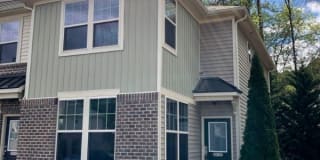 10 POCONO DRIVE 10 POCONO DRIVE Photo Gallery 1
