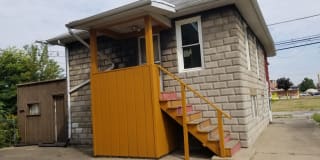 627 Douglas Avenue 627 Douglas Avenue Photo Gallery 1