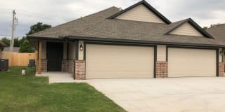 5215 Oakwood Villas Court 5215 Oakwood Villas Court Photo Gallery 1