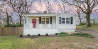 141 Ayers Avenue NE 141 Ayers Avenue NE Photo Gallery 1