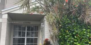 12390 SW 51st Pl 12390 SW 51st Pl Photo Gallery 1