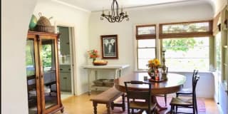 5598 Encino Avenue 5598 Encino Avenue Photo Gallery 1