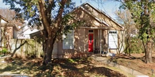 904 Thackeray Ln 904 Thackeray Ln Photo Gallery 1