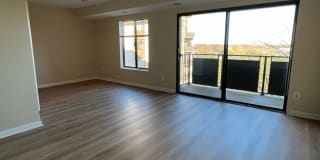 6001 Arlington Blvd 6001 Arlington Blvd Photo Gallery 1