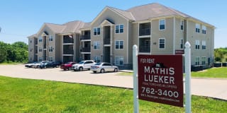 913 Westridge Dr #18 913 Westridge Dr #18 Photo Gallery 1