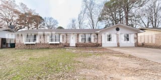 121 Shamrock Dr. 121 Shamrock Dr. Photo Gallery 1
