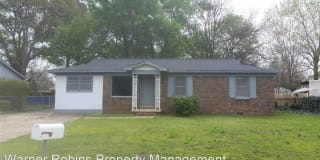 205 Meadow Dr 205 Meadow Dr Photo Gallery 1