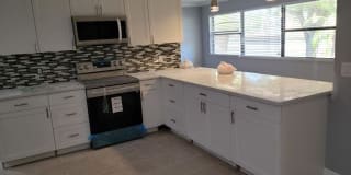 4010 North Shore Drive 4010 North Shore Drive Photo Gallery 1