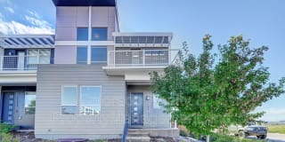 5547 N Valentia St 5547 N Valentia St Photo Gallery 1