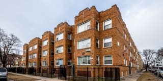 7800 S Kingston-South Shore Apartments 7800 S Kingston-South Shore Apartments Photo Gallery 1