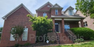 315 Shadow Creek Dr 315 Shadow Creek Dr Photo Gallery 1