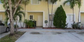 17544 SW 140th Ct 17544 SW 140th Ct Photo Gallery 1