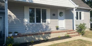 711 Beacon Ave 711 Beacon Ave Photo Gallery 1