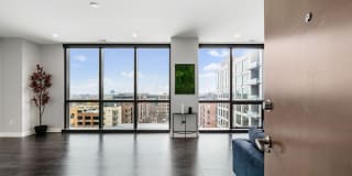 250 W Spring Street 250 W Spring Street Photo Gallery 1